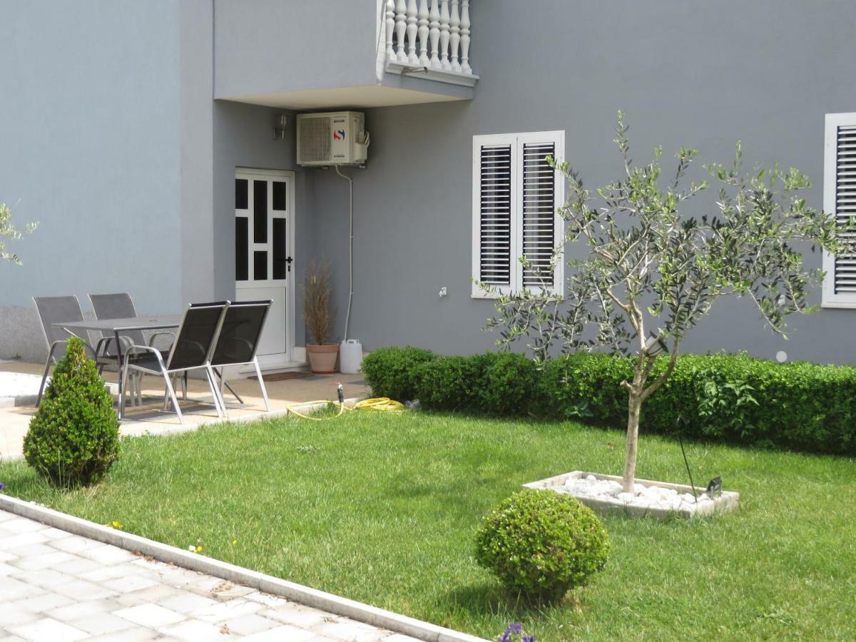 ביוגראד נה מורו Banic Apartments With Pool מראה חיצוני תמונה
